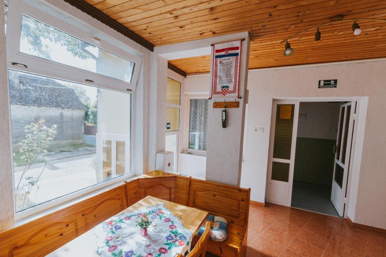 Apartman Marta I Soba Maja Gradiste Exteriör bild