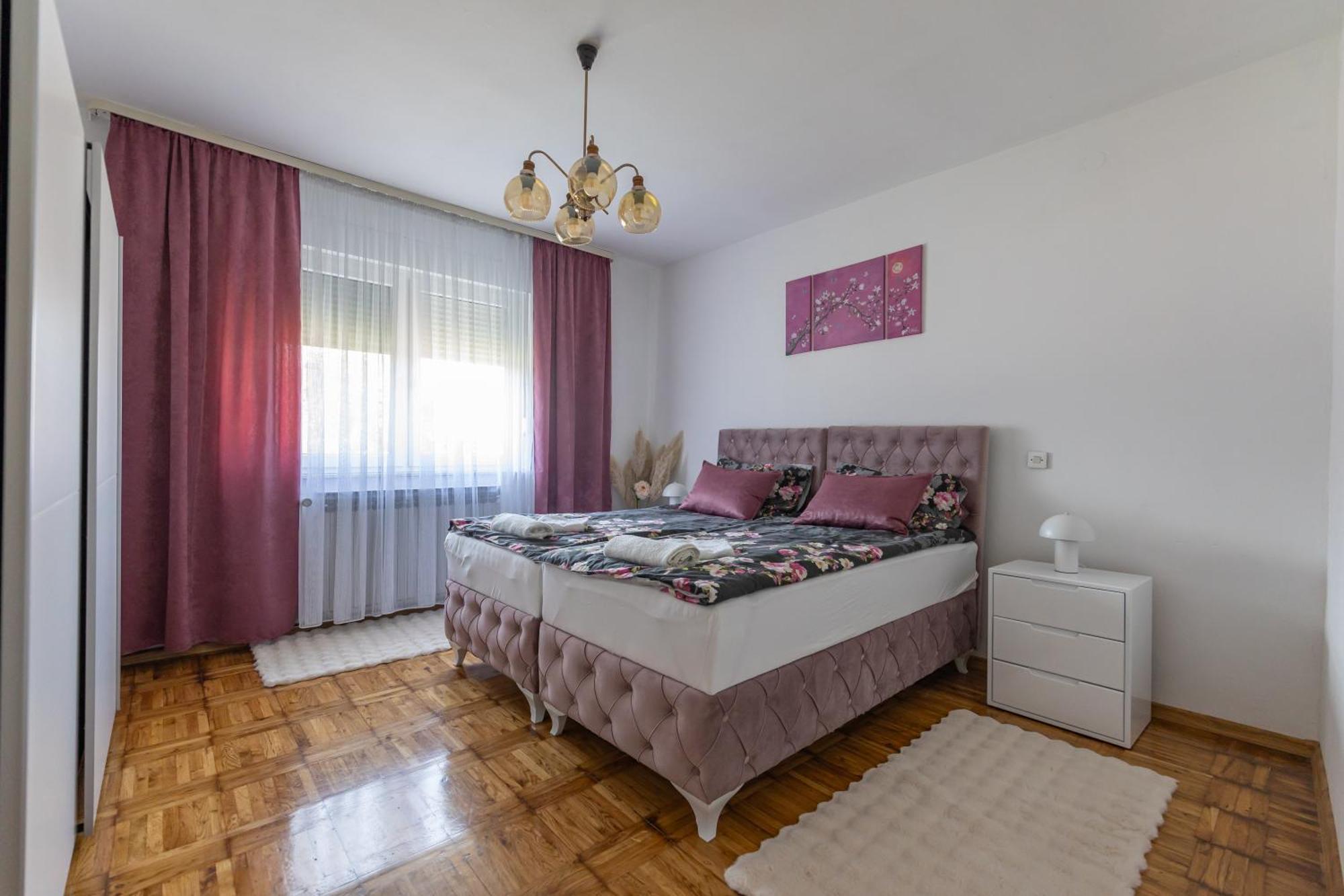 Apartman Marta I Soba Maja Gradiste Exteriör bild
